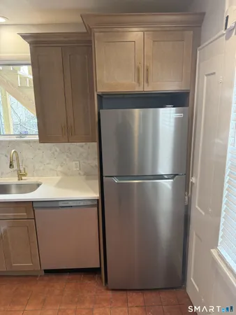 $2,400 | 133 Ocean Avenue, Bridgeport, CT 06605