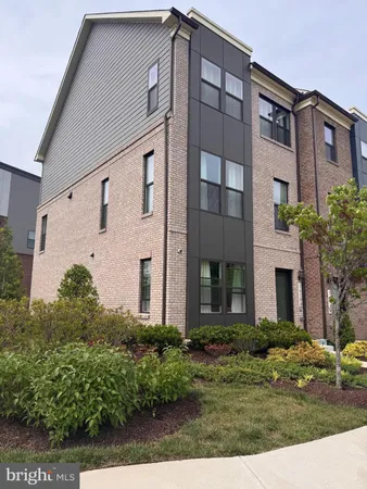 $3,900 | 14198 Gypsum Loop, Chantilly, VA 20151