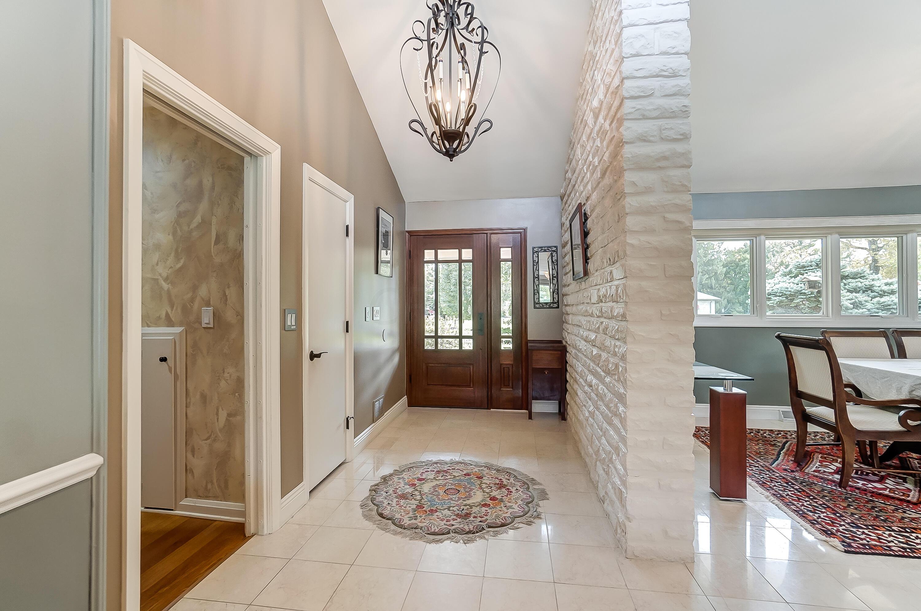 2723 Leeds Road Columbus, OH 43221 - Photo 4 of 50 50042894-006_hq