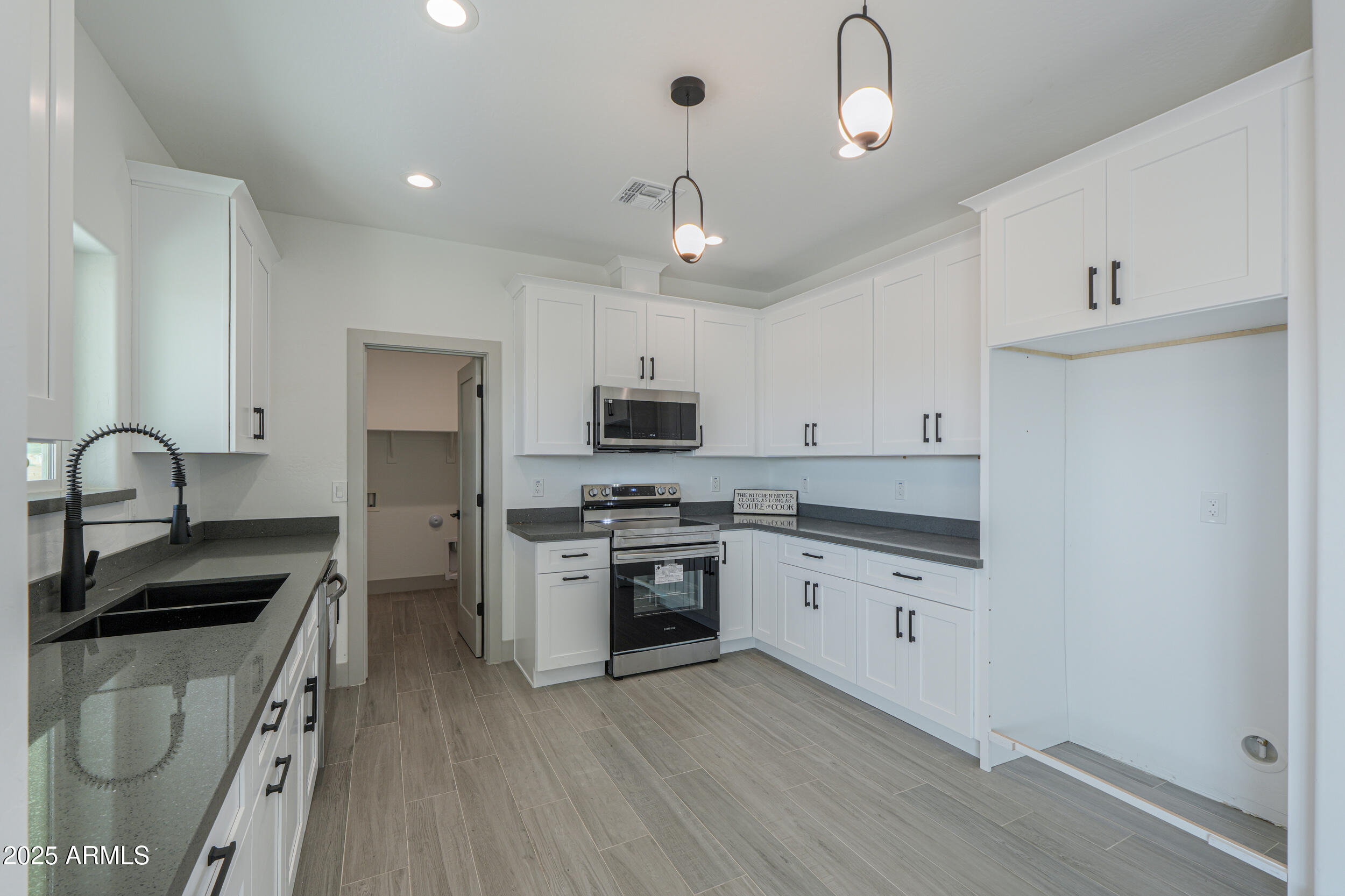 40179 West Robles Road Stanfield, AZ 85172 - Photo 10 of 46