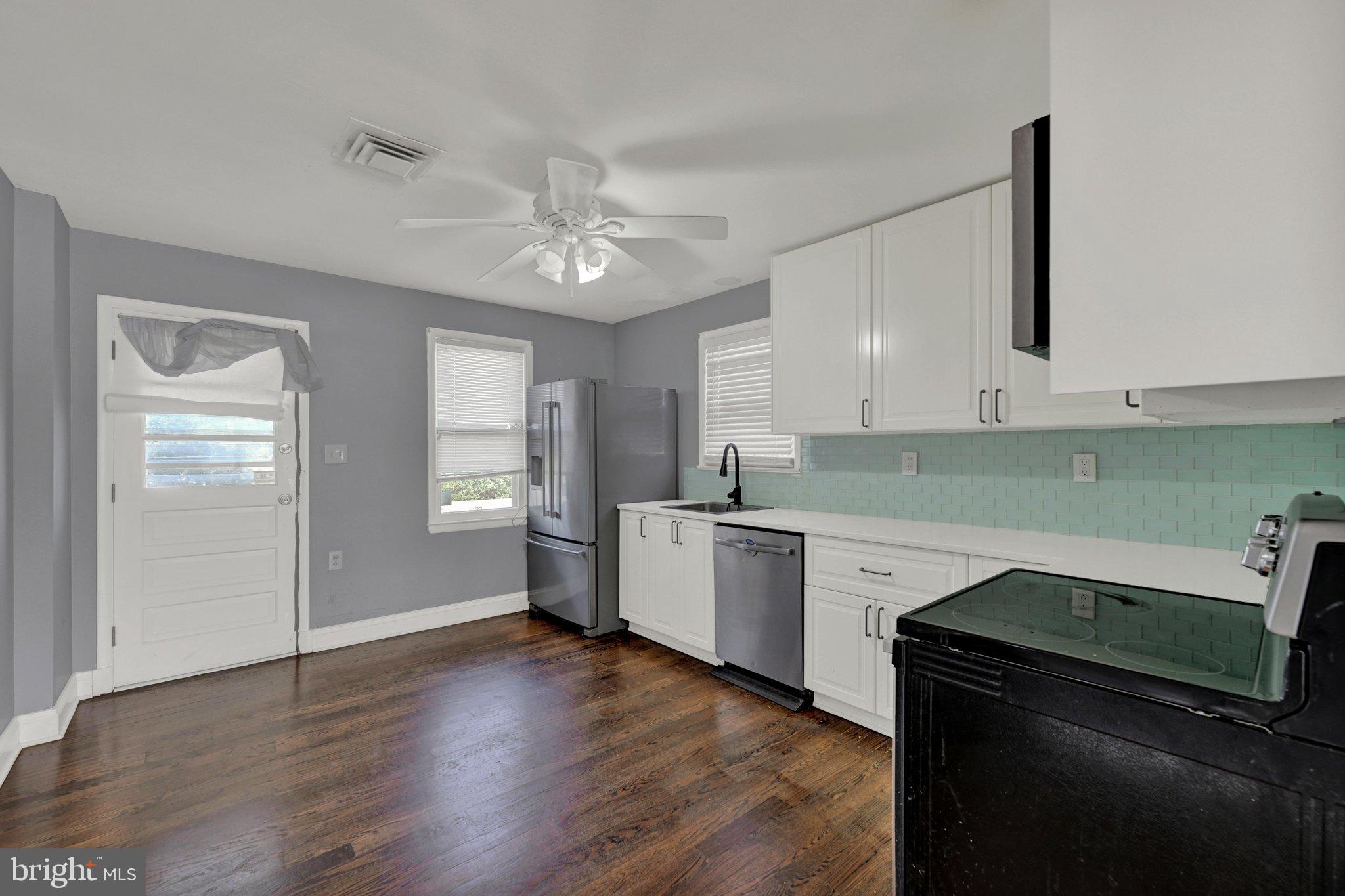 338 Ida Avenue Baltimore, MD 21221 - Photo 8 of 33 Gallery Image 8