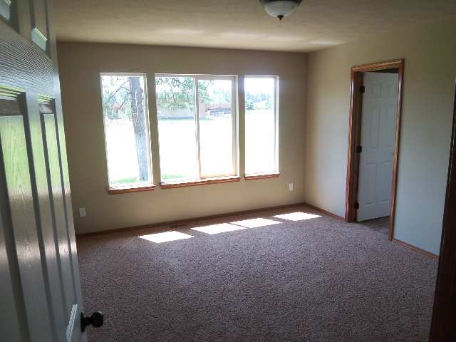 904 East Cooper Lane Colbert, WA 99005 - Photo 6 of 9 Gallery Image 6