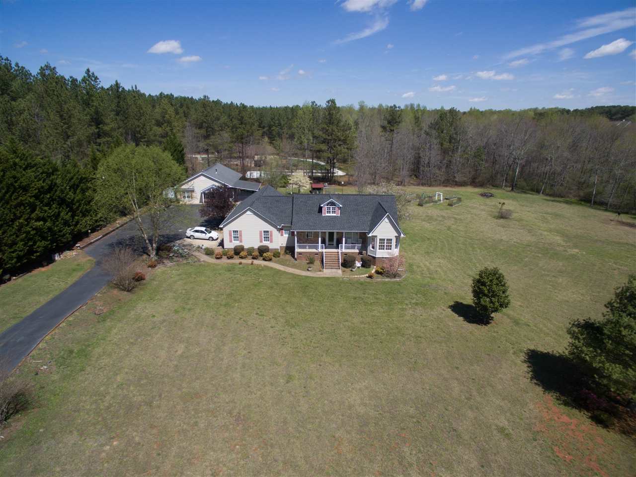 119 Spring Valley Road Inman, SC 29349 - Photo 3 of 24