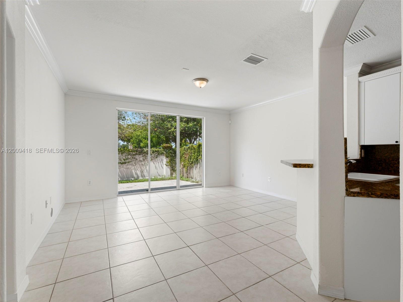 8721 Southwest 2nd Terrace Miami, FL 33174 - Photo 11 of 39 Living or Dinning Area