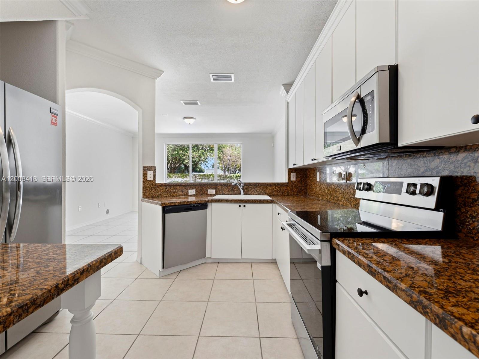 8721 Southwest 2nd Terrace Miami, FL 33174 - Photo 15 of 39