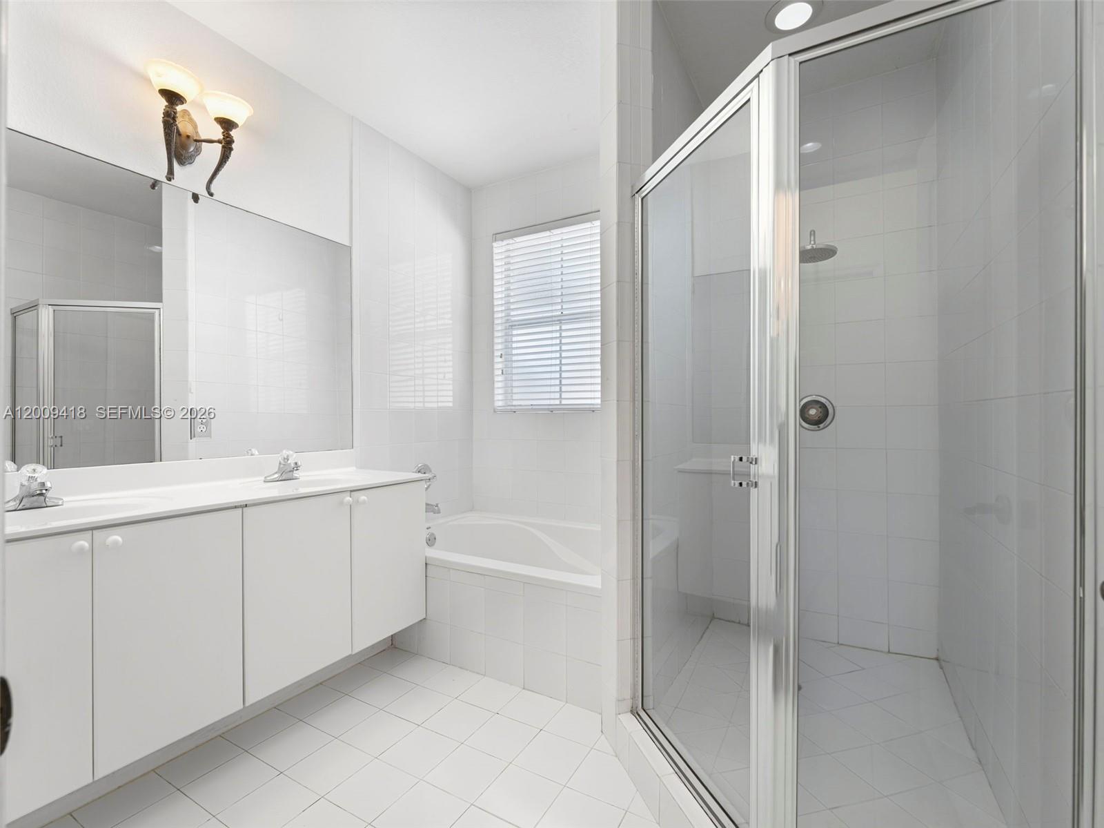 8721 Southwest 2nd Terrace Miami, FL 33174 - Photo 19 of 39 Master Bathroom