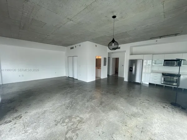 $3,390 | 133 Northeast 2nd Avenue, Unit 1813, Miami, FL 33132