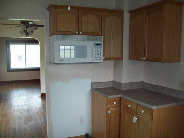 585 Ida Maybee Road Monroe, MI 48161 - Photo 3 of 15 20092128-2.JPG