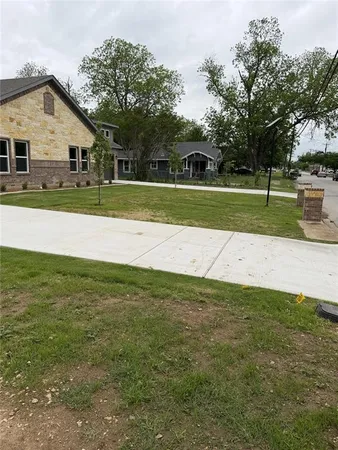 $2,050 | 1005 Granbury Street, Unit A, Cleburne, TX 76033