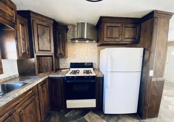 $1,050 | 1522 East 9th Street, Douglas, AZ 85607