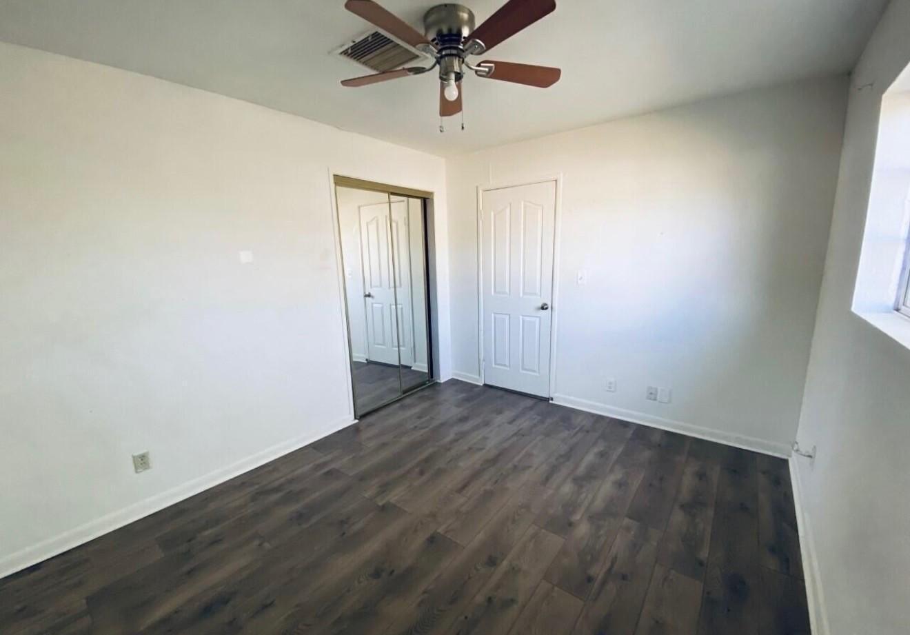 1522 East 9th Street Douglas, AZ 85607 - Photo 5 of 13 wooden floor in an empty room