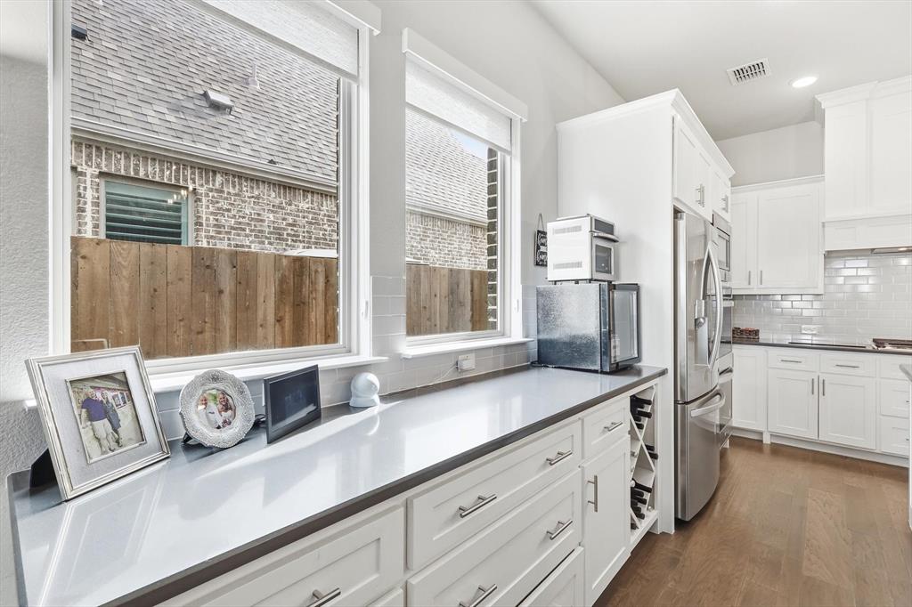 14524 Spitfire Trail Fort Worth, TX 76262 - Photo 11 of 40