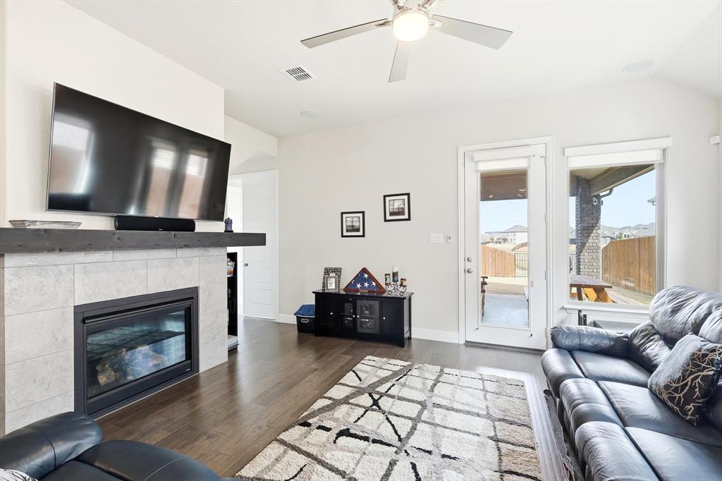 14524 Spitfire Trail Fort Worth, TX 76262 - Photo 14 of 40