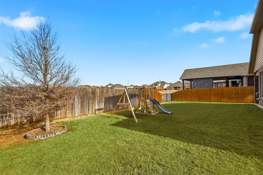 14524 Spitfire Trail Fort Worth, TX 76262 - Photo 38 of 40