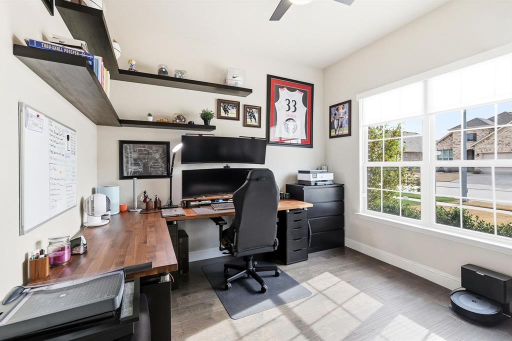 14524 Spitfire Trail Fort Worth, TX 76262 - Photo 5 of 40