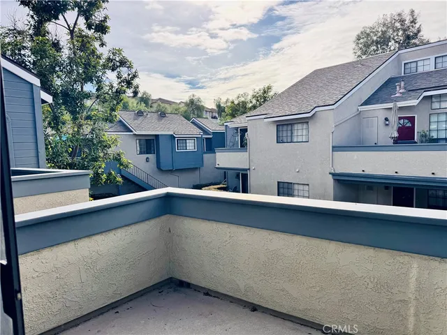 a house view with a outdoor space