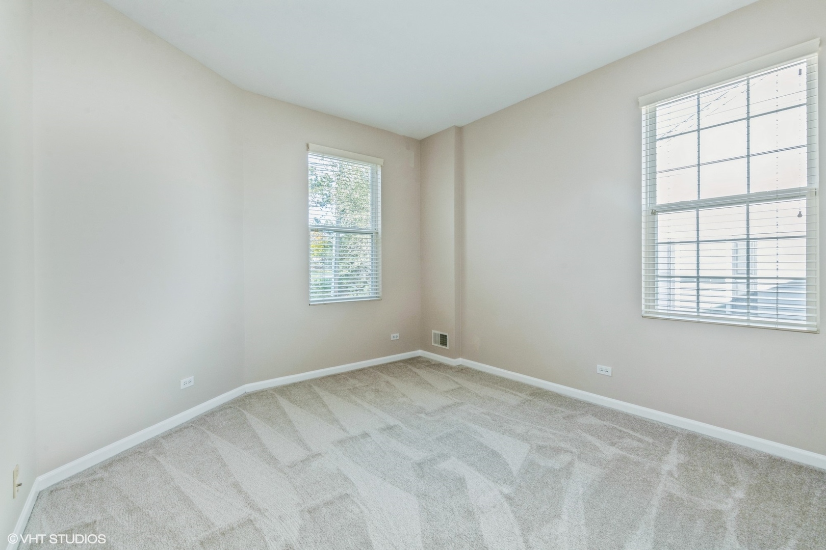 622 South Curran Road Round Lake, IL 60073 - Photo 18 of 25 Gallery Image 18