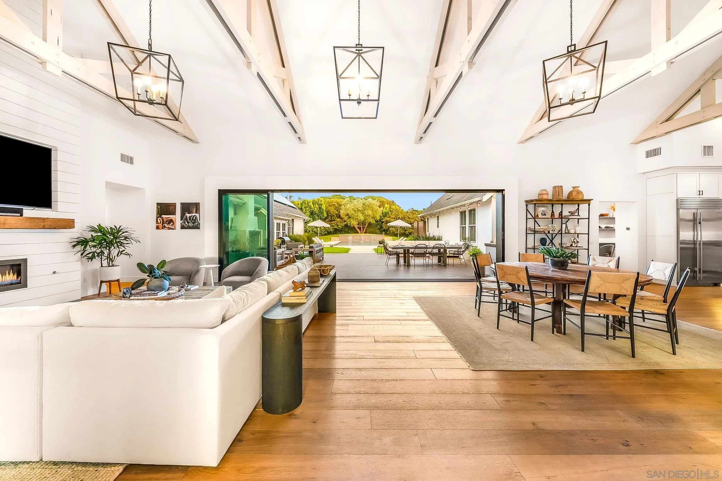 1245 Canton Court Encinitas, CA 92007 - Photo 10 of 71