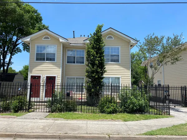 $1,495 | 5007 Polk Street, Houston, TX 77023