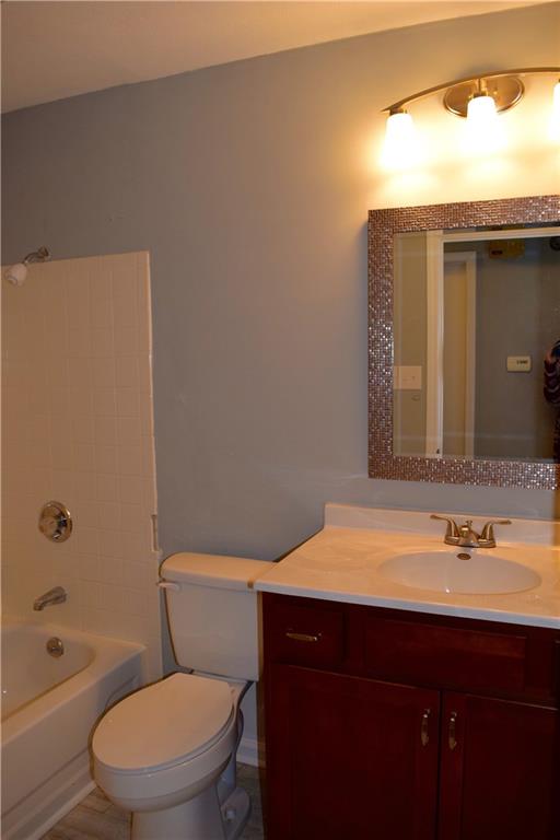 7826 Hoover Road Indianapolis, IN 46260 - Photo 14 of 24 Gallery Image 14