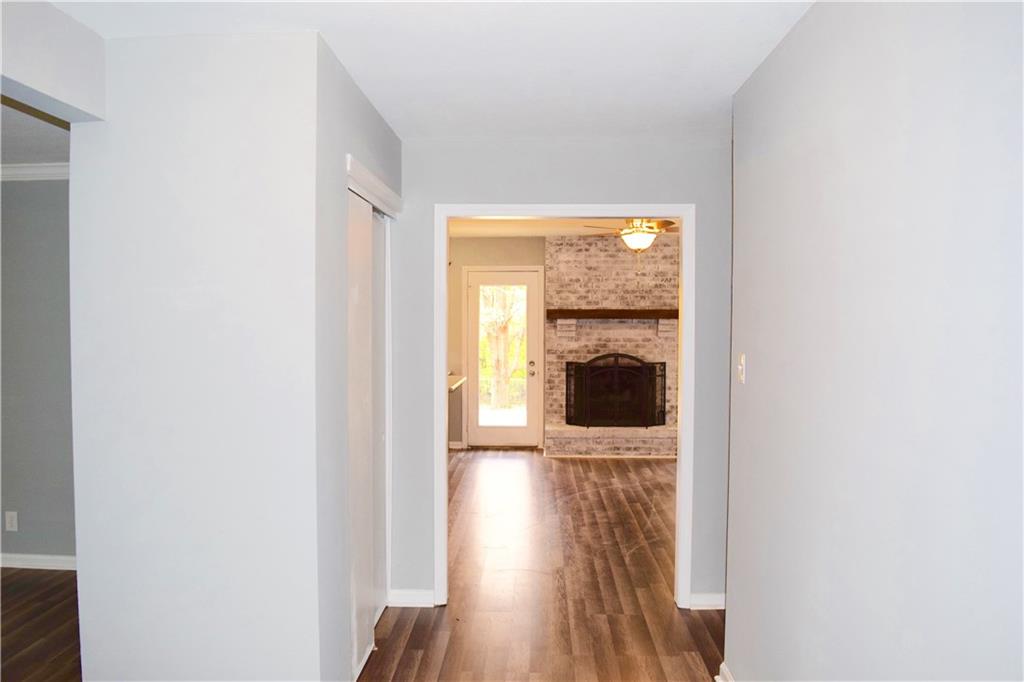 7826 Hoover Road Indianapolis, IN 46260 - Photo 8 of 24 Gallery Image 8