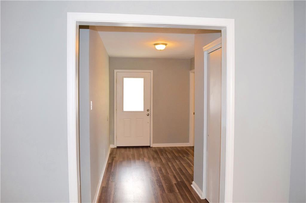 7826 Hoover Road Indianapolis, IN 46260 - Photo 9 of 24 Gallery Image 9