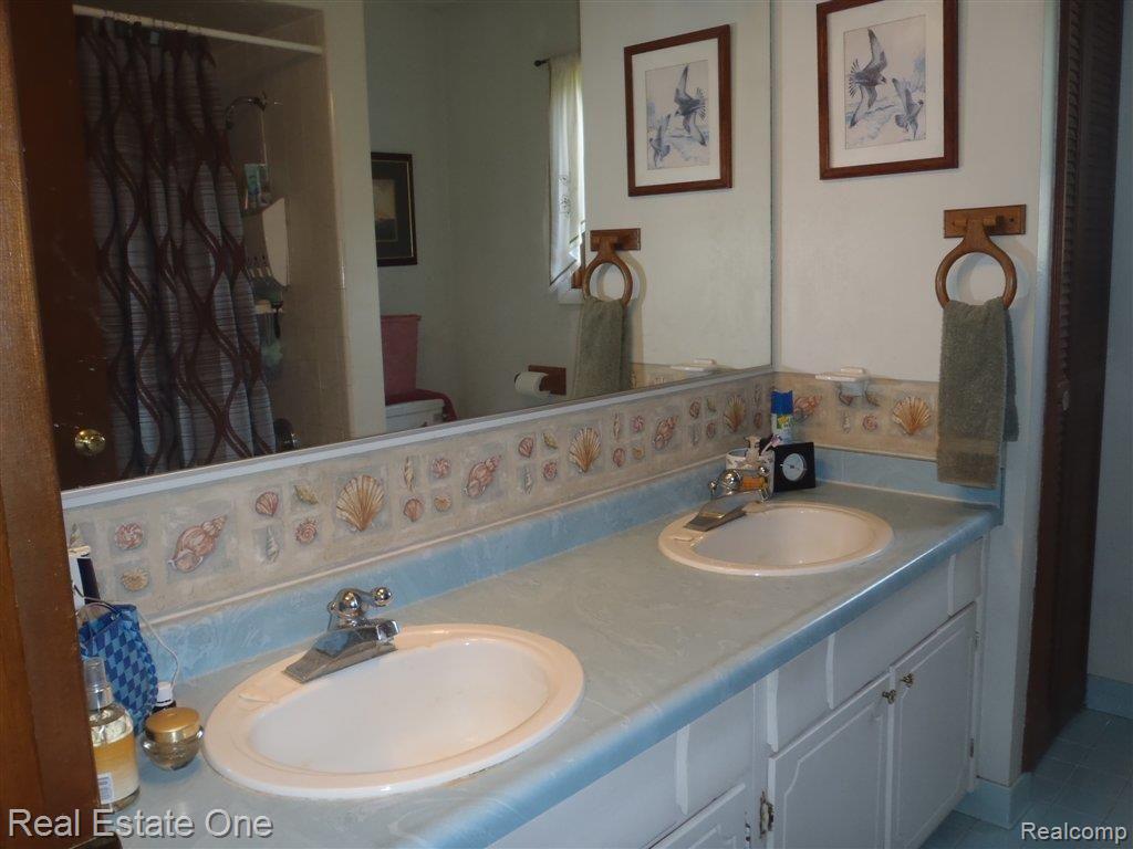 2891 Lannen Road Howell, MI 48855 - Photo 15 of 24 LANNEN 015.JPG