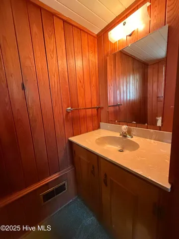 $315,000 | 115 Quail Drive, Plymouth, NC 27962