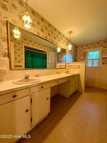 $315,000 | 115 Quail Drive, Plymouth, NC 27962