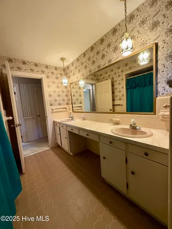 $315,000 | 115 Quail Drive, Plymouth, NC 27962