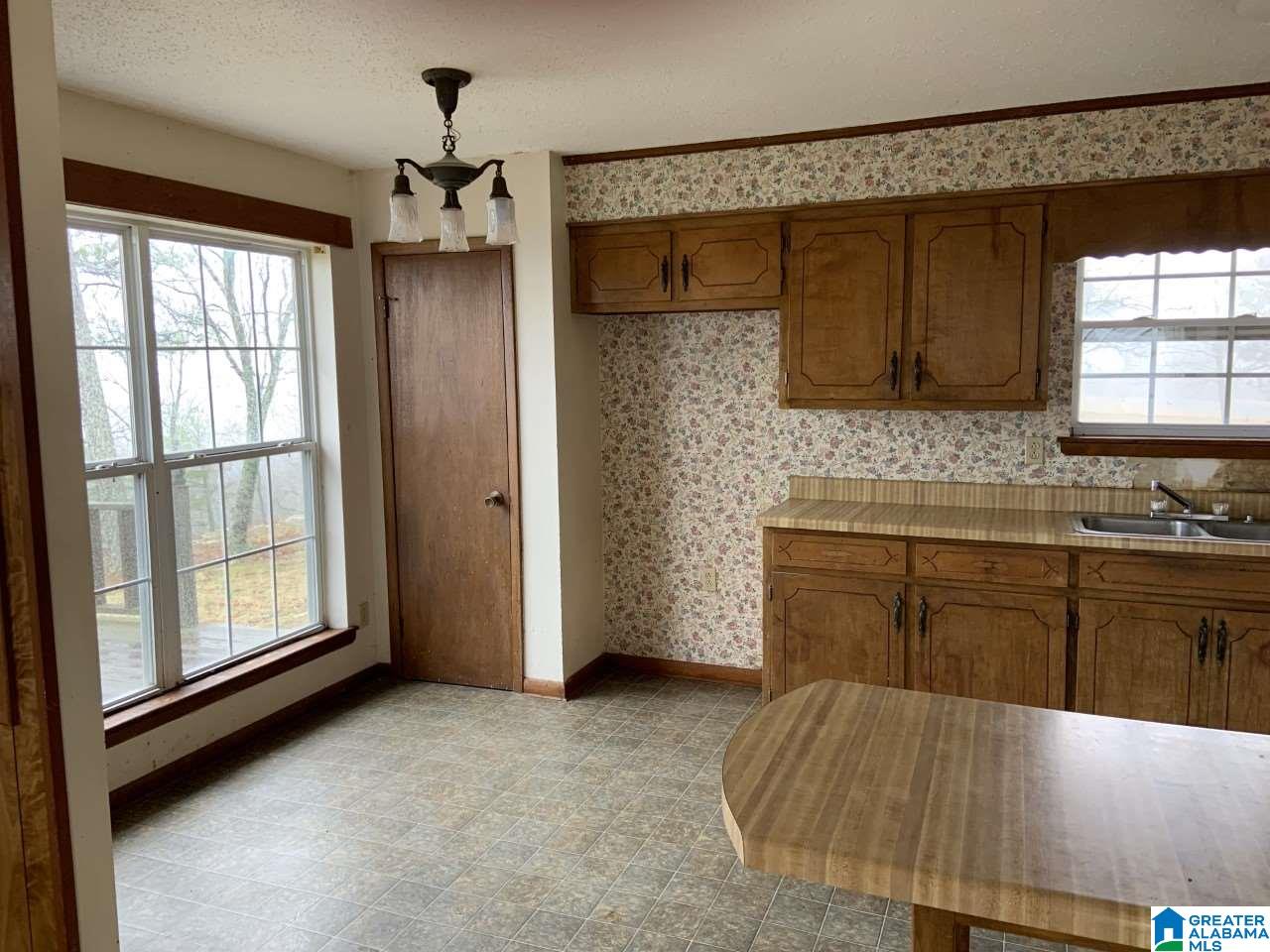 525 Overlook Road Boaz, AL 35956 - Photo 7 of 21