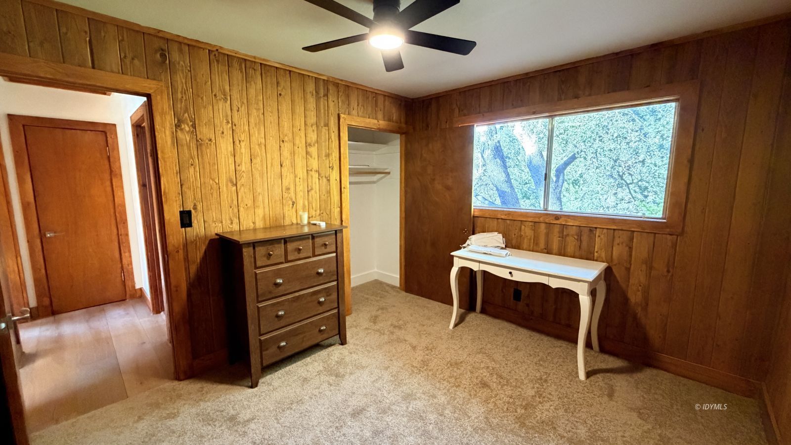 53390 Circle View Drive Idyllwild, CA 92549 - Photo 14 of 22 a bedroom with a bed and a window