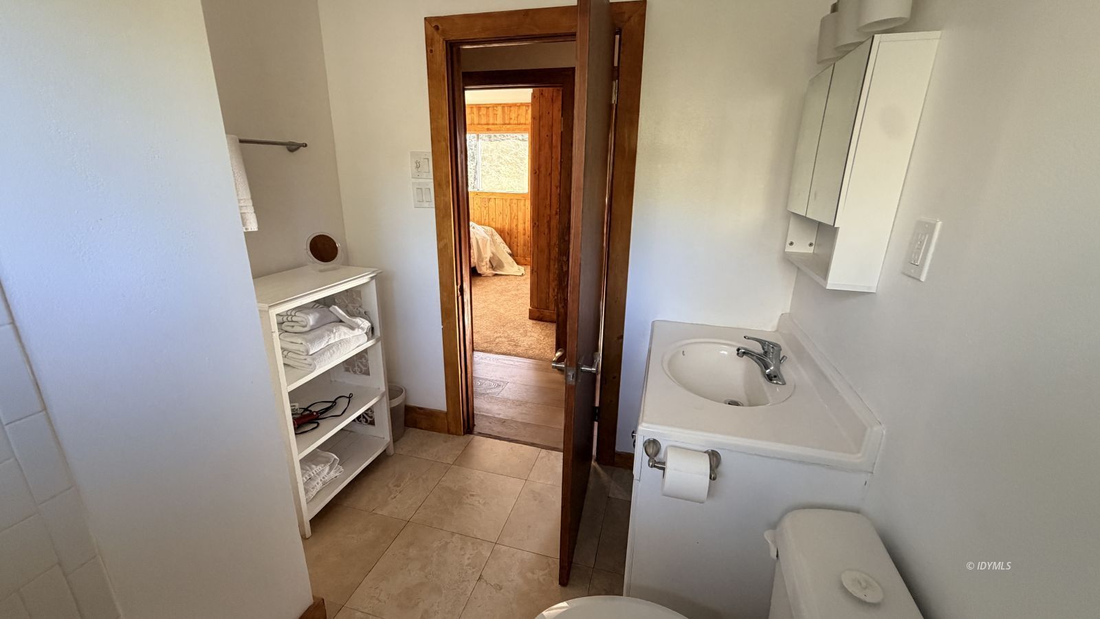 53390 Circle View Drive Idyllwild, CA 92549 - Photo 17 of 22 a bathroom with a toilet and a sink