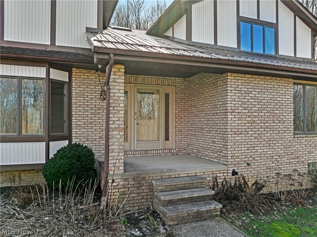 13015 Pearl Road Chardon, OH 44024 - Photo 2 of 50