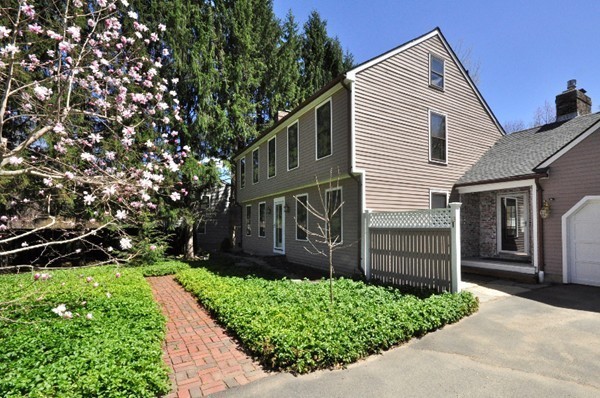 13 Nashua Road Hadley, MA 01035 - Photo 1 of 26 Gallery Image 1