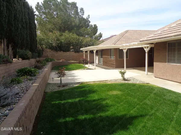 $3,195 | 5736 Bulford Place, Quartz Hill, CA 93536