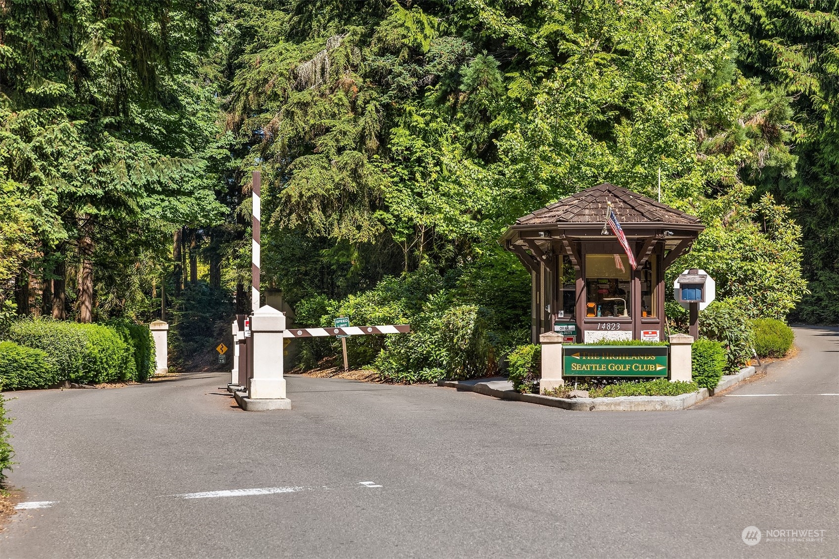 62 Madrona Lane Shoreline, WA 98177 - Photo 22 of 22 a house view with a garden space
