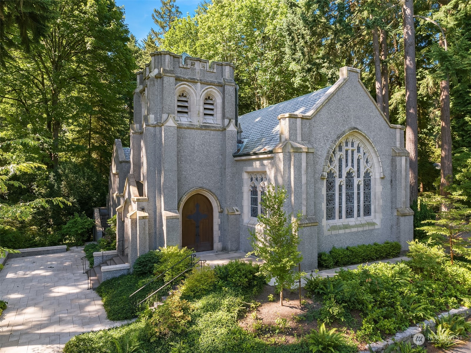 62 Madrona Lane Shoreline, WA 98177 - Photo 9 of 22 a front view of a house with a garden