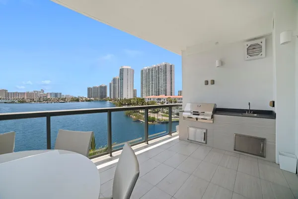 $1,950,000 | 3300 Northeast 188th Street, Unit 414, Aventura, FL 33180