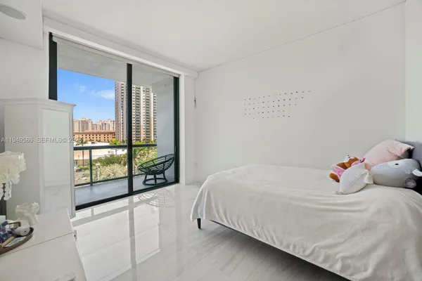 $1,950,000 | 3300 Northeast 188th Street, Unit 414, Aventura, FL 33180