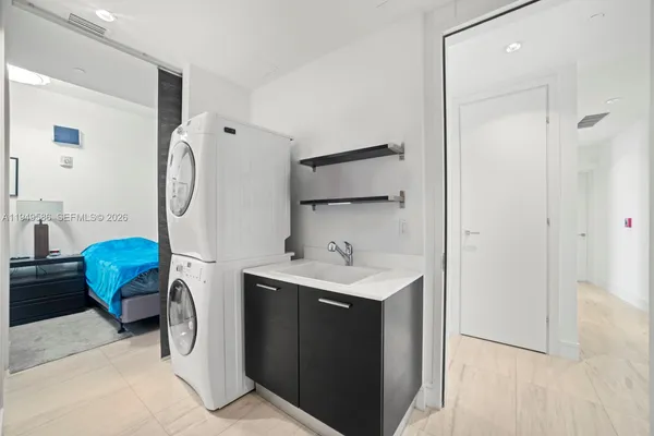 $1,950,000 | 3300 Northeast 188th Street, Unit 414, Aventura, FL 33180