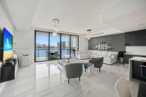 $1,950,000 | 3300 Northeast 188th Street, Unit 414, Aventura, FL 33180
