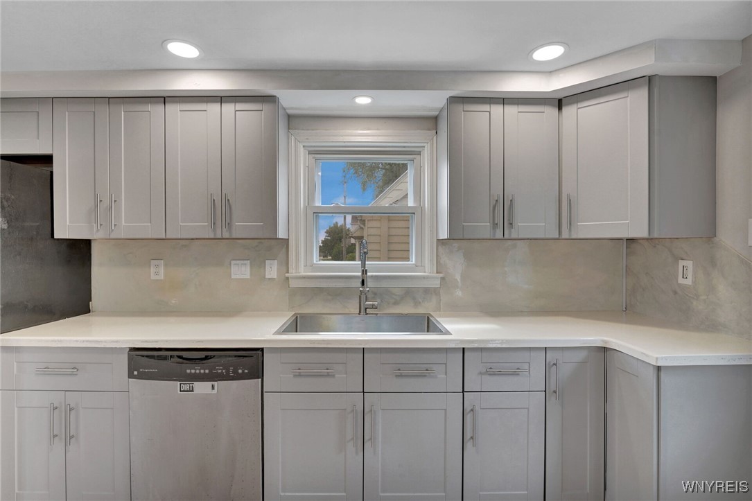 224 Cayuga Road Cheektowaga, NY 14225 - Photo 13 of 28