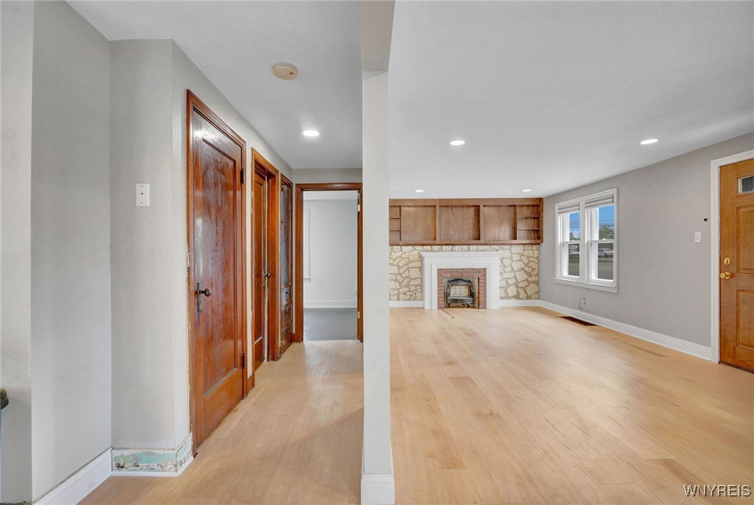 224 Cayuga Road Cheektowaga, NY 14225 - Photo 19 of 28 Hallway