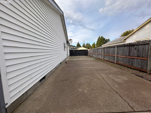3932 Spruce Street Florence, OR 97439 - Photo 25 of 39 a view of balcony