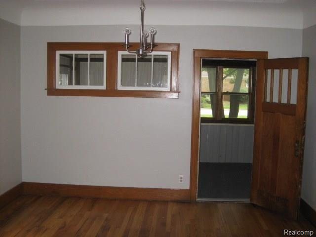 2861 Kenmore Road Berkley, MI 48072 - Photo 8 of 38 Gallery Image 8