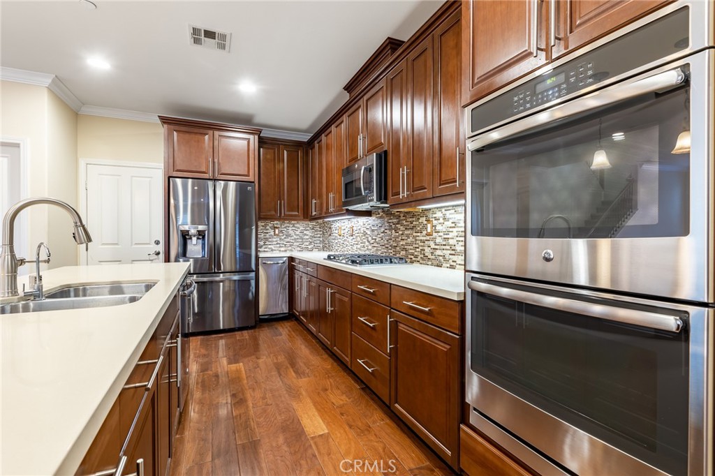 26459 Riverrock Way Saugus, CA 91350 - Photo 16 of 60