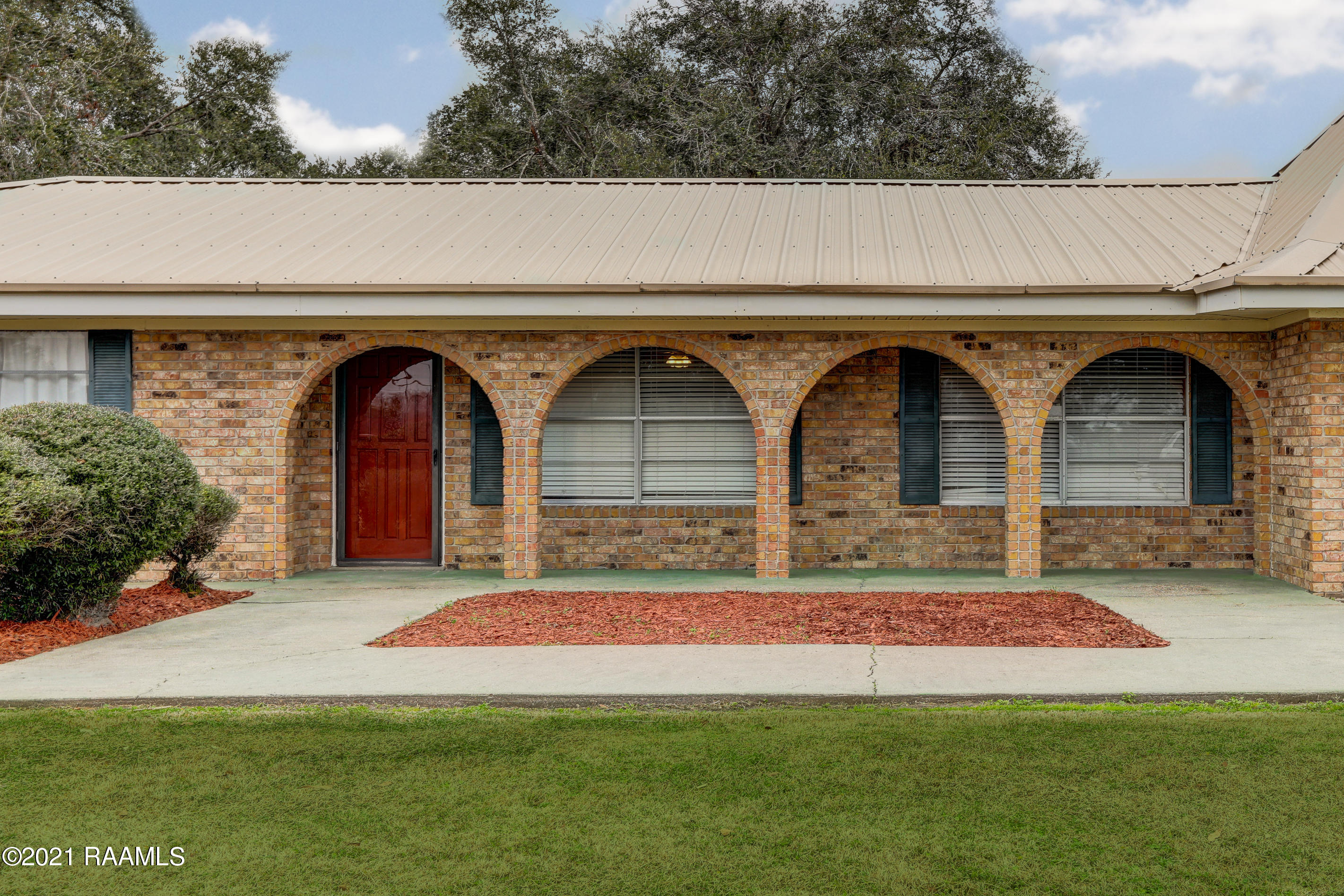 115 David Duboin Road New Iberia, LA 70560 - Photo 3 of 28 Gallery Image 3