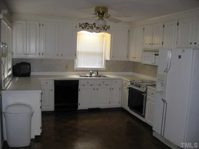 2006 Johnston County Road Benson, NC 27504 - Photo 4 of 25 Photo 4
