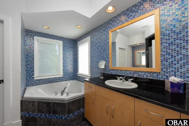 $1,195,000 | 748 Dune Point Road, Corolla, NC 27927